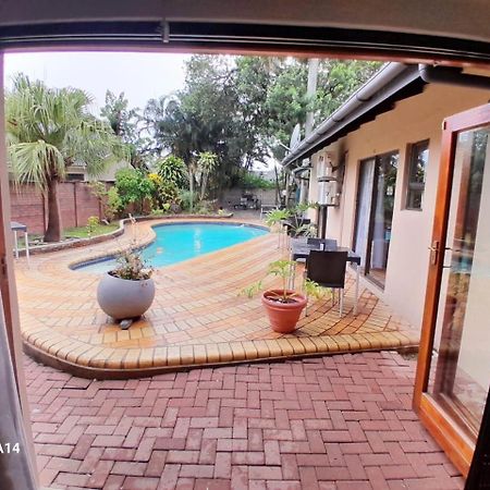 Nqabanqaba Bed and Breakfast Richardsbaai Buitenkant foto